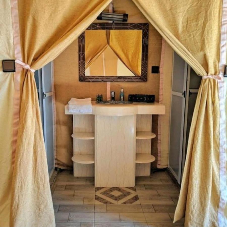 Family Luxury Glamping Ξενοδοχείο Merzouga Εξωτερικό φωτογραφία