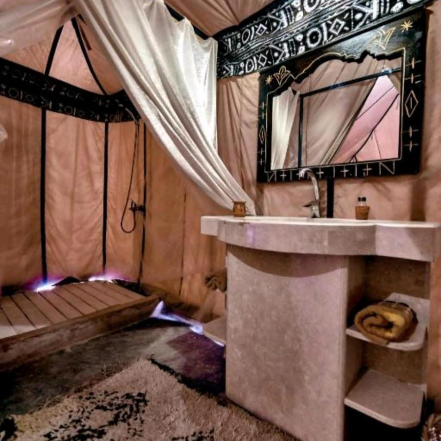 Family Luxury Glamping Ξενοδοχείο Merzouga Εξωτερικό φωτογραφία