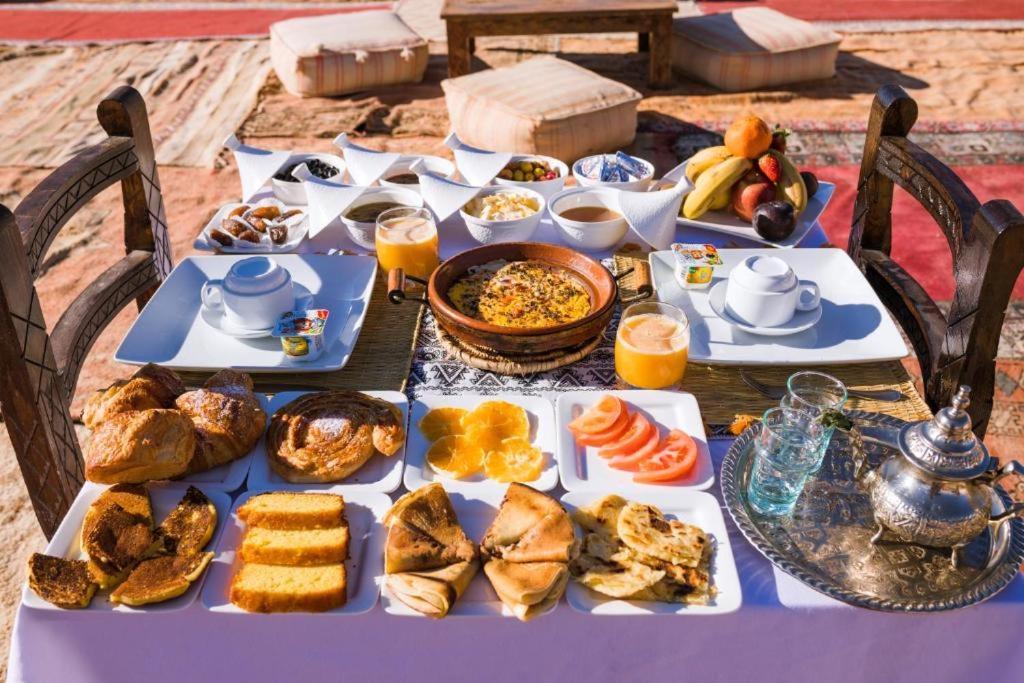 Family Luxury Glamping Ξενοδοχείο Merzouga Εξωτερικό φωτογραφία